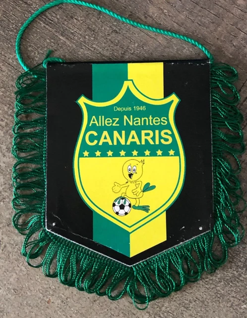 FANION FOOT 10*9 CM FC.NANTES SUPPORTERS CLUB ANNEES 80 # 44