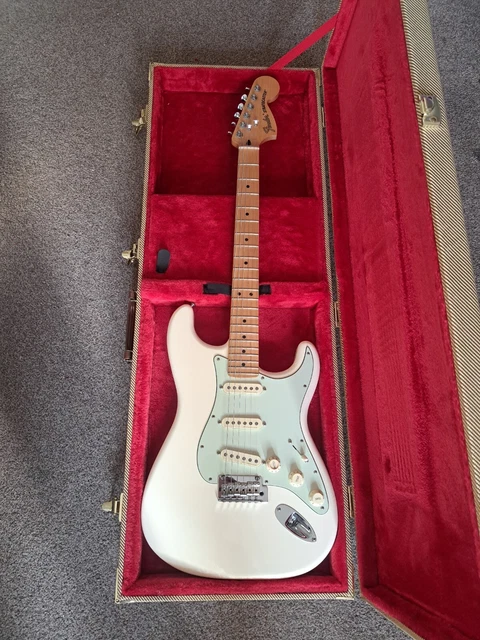 Fender stratocaster on sale roadhouse deluxe mim