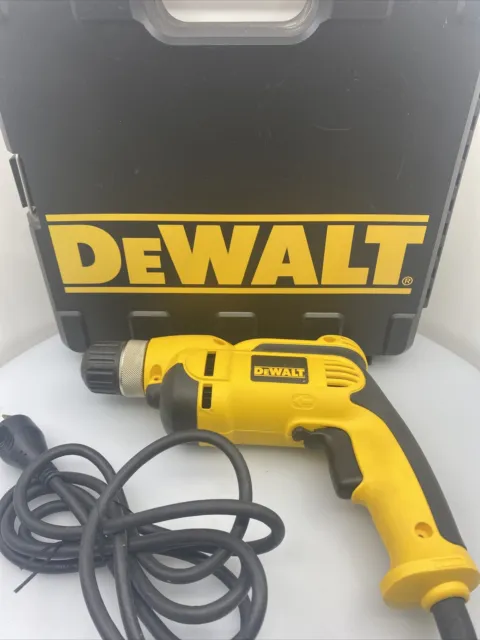 DeWalt DWD110 3/8" Corded Drill w/ Case  EUC!!