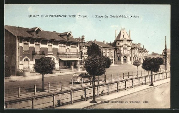 CPA Fresnes-en-Woevre, Place du Gènèral-Margueritte