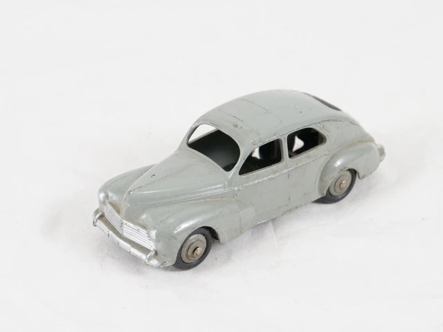 Dinky Toys F n° 24R Peugeot  203 petite lunette