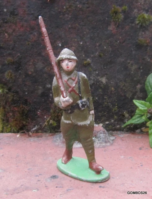 Quiralu. Les chasseurs à pied, première série casque Adrian