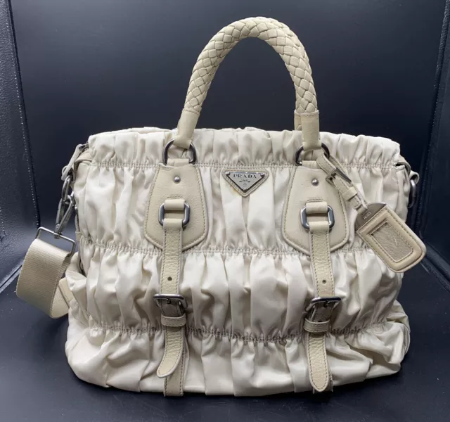 PRADA Logo Motif shirring Nylon Two-way Handbag Shoulder bag Black Vin –  VintageShop solo