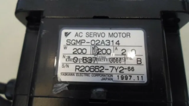 1PCS USED Yaskawa AC servo motor SGMP-02A314