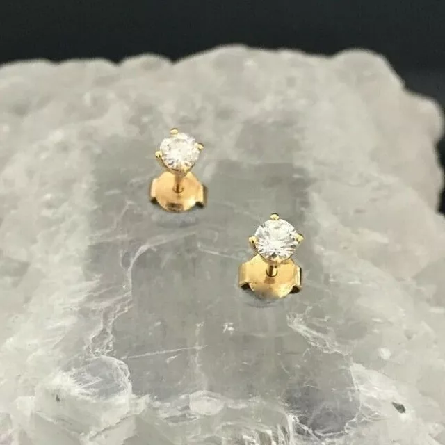 Wunderschöne Ohrstecker in 750er Gelbgold besetzt mit 2 Brillanten von ca.0,36ct