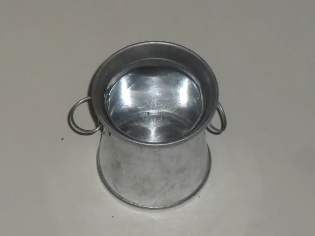 Pot au lait en tôle zinguée (hauteur:6cm et diamètre:5cm) 2