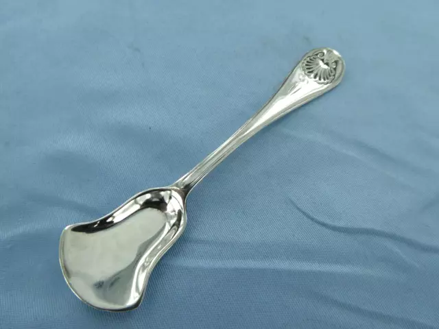 An Antique Sterling Old English Shell & Drop Silver Salt Spoon.london 1917.