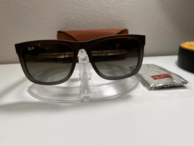 Ray-Ban Justin sunglasses (RB4165 854/7Z 54-16). Matte brown/green gradient lens