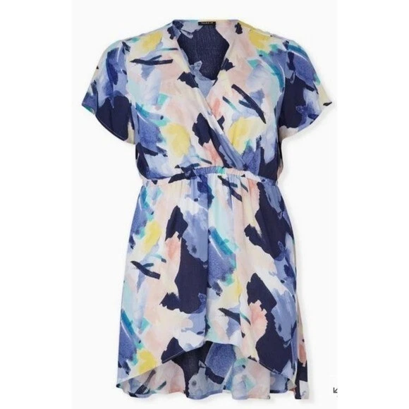 Torrid Babydoll Gauze Surplice Tunic Top, Size 3 Torrid Babydoll Gauze Surplice Tunic Top, Size 3