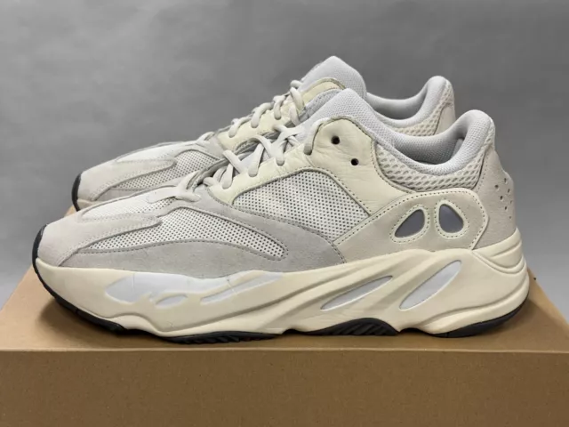 Adidas Yeezy Boost 700 Analog EG7596 size 12 Used