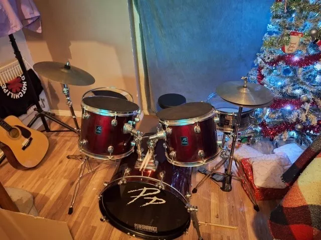 7 Piece drum kit acoustic