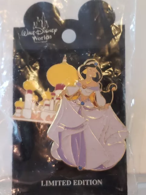 Disney Pin 9485 Princess Ball Stunning Jasmine Purple Outfit & Purple Jem LE New