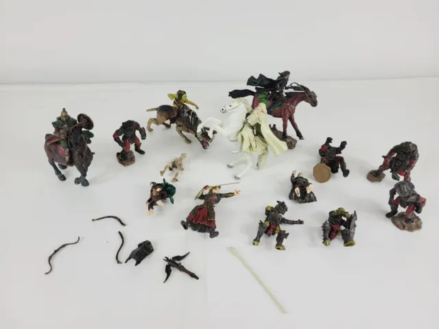 Play Along Toys AOME (Armies of Middle Earth) Lord of the Rings lot - 14 figures