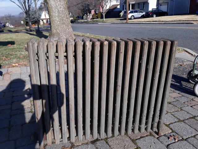 Cast Iron Radiator for Steam Systems 5 Tubes 24H-32L-6W. Cast Iron Radiator for Steam Systems 5 Tubes 24H-32L-6W.