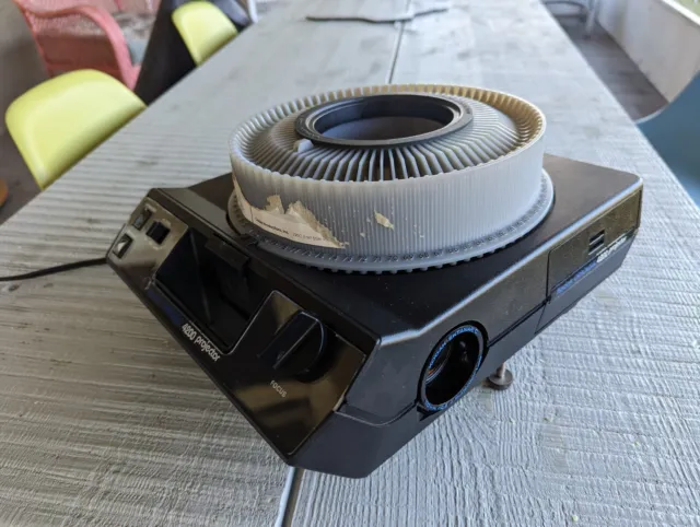 Paquete de lentes de bandeja remota proyector deslizante Kodak Carousel 4200 probado
