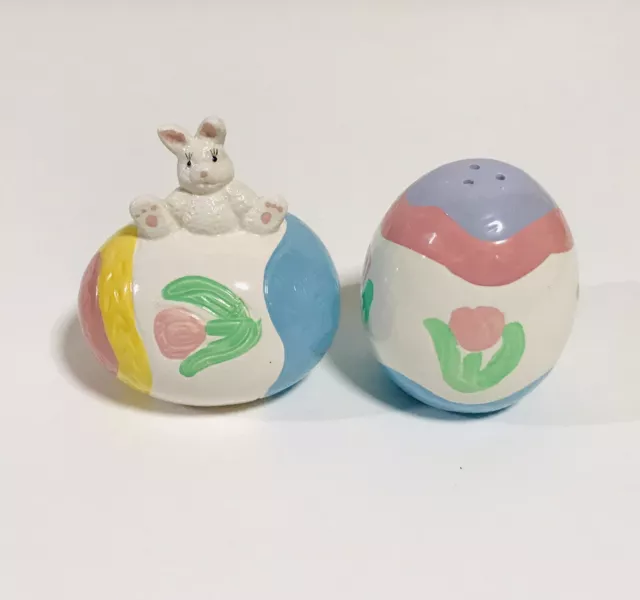 Vintage Easter Bunny Rabbit On Top Of Colorful Eggs Ceramic Salt & Pepper Shaker