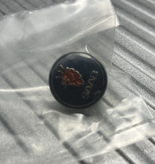 OFFICIAL SCANIA SAAB Truck Car Griffin Logo Enamel Metal Pin badge GIFT