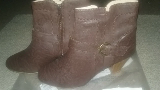 Brown Cushion Walk Casual Chic Boot Avon US Ladies 8-Med Discontinued New