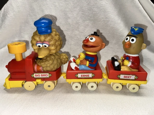 VINTAGE SESAME STREET Big Bird's Wind Up Train With Bert Ernie