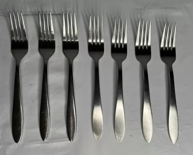 Oneida Stainless Flatware Set of 7 Dinner Forks