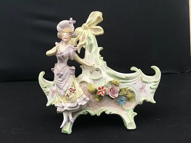 Sujet Petite Jardinière En Porcelaine Polychrome Numérotée Vintage H. 21 Cm