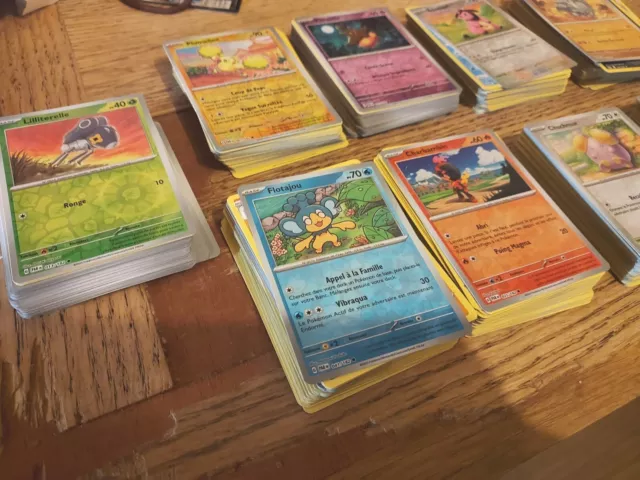 Lot de 50 Cartes Pokémon dont  1 brillante + 1 Rare (Gros PV) - FR sans doubles