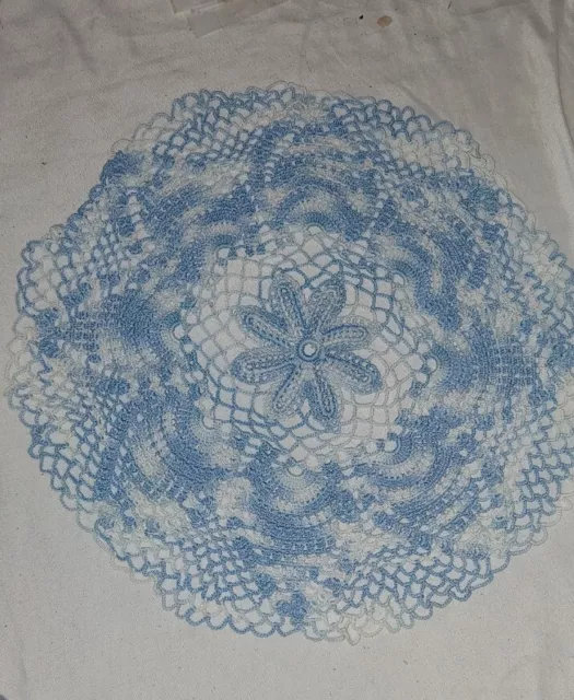 Doiley Blue And White Floral Crocheted Tatting 28cm Round 37
