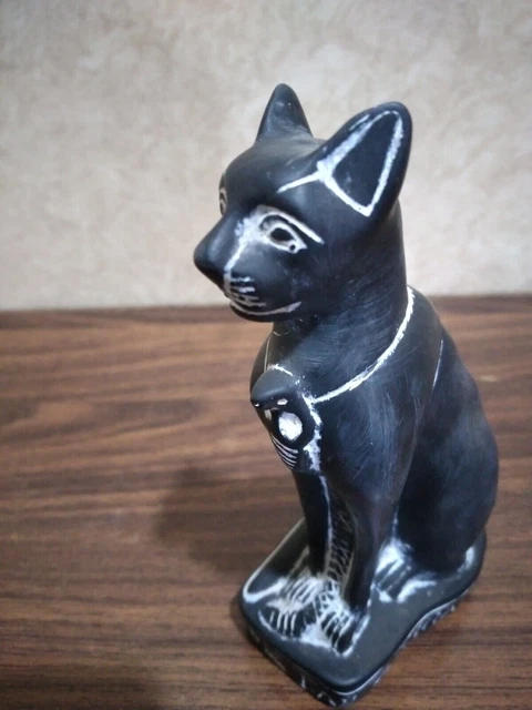 Statue égyptienne Antique De La Déesse Chat Bastet En Ambre - Rouge, Origine Louxor, Occasion Très Bon état