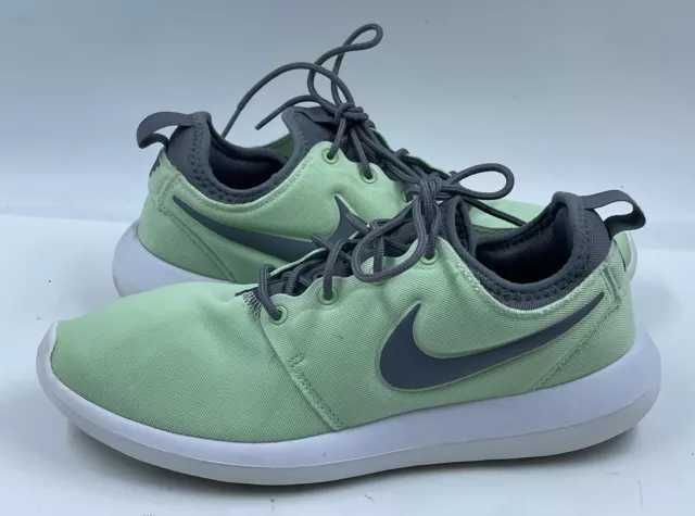 Nike Roshe Two Womens Sneakers 9.5 Green White Athletic Running Shoes 844931-303 2