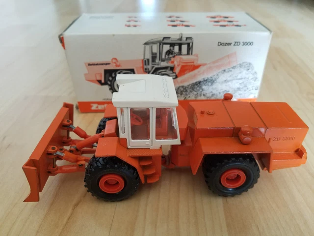 Miniature NZG N°197 – Unicellulaire ZD 3000 Zettelmeyer Raddozer – 1/50 – Occasion