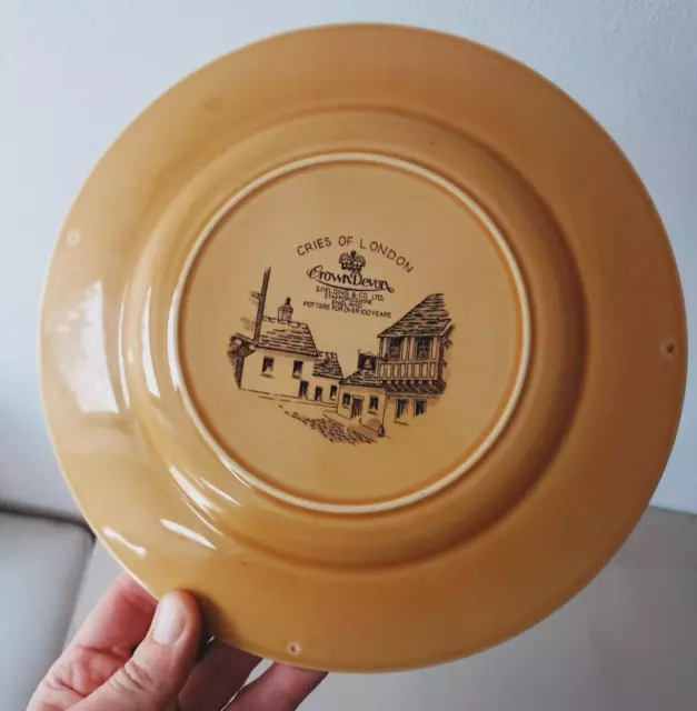 Gerade Keramik Cries of London Crown Devon Do You Want Any Matches 25.5 CM Ø 3