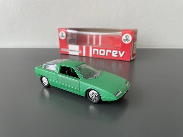 Norev Série Luxe / Plastigam – Chrysler 180 – Miniature 1/43? – En Boîte