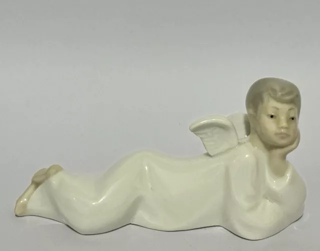 Vintage Adorable LLADRO NAO Laying Angel Cherub  Retired  Porcelain Figurine