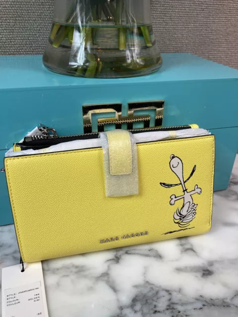 NWT Factory Sealed Marc Jacobs Peanuts X Golden Yellow Snoopy Wristlet Wallet 2