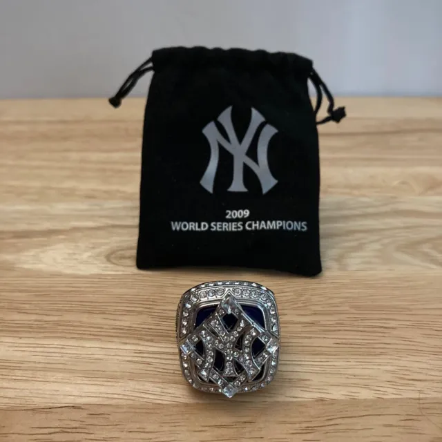 NEW YORK YANKEES 2009 World Series Replica Ring (Yankee Stadium SGA 8 ...