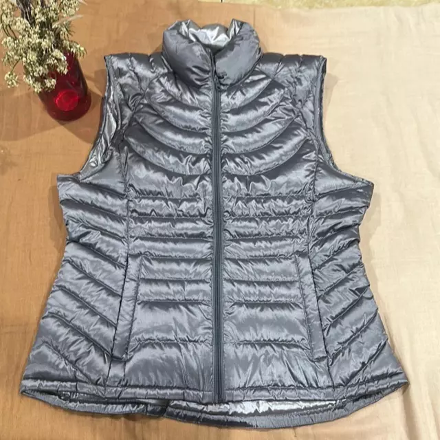 Bernardo NWOT Gray Goose Packable Down Full Zip Black Puffer Vest Womens M