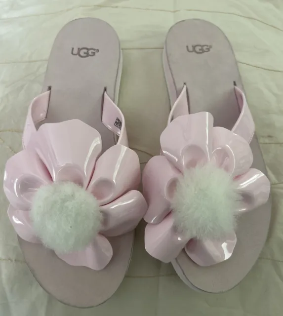 NEW UGG Women US 9 Poppy Seashell Pink Sheepskin Pom Pom 3D Flower Flip Flop