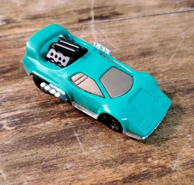 1993 HOT WHEELS Green Lamborghini Countach Style Die Cast Rear Engine