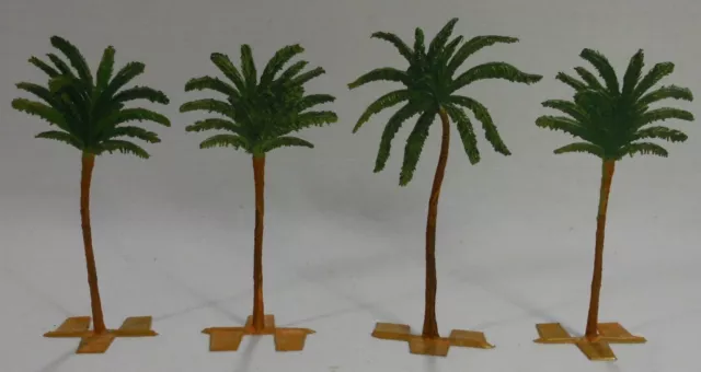 Vier bemalte Zinnfiguren 15 cm Höhe - Vier große Palmen für Diorama /76