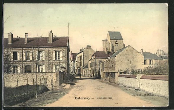 CPA Esternay, Gendarmerie, vue de la rue
