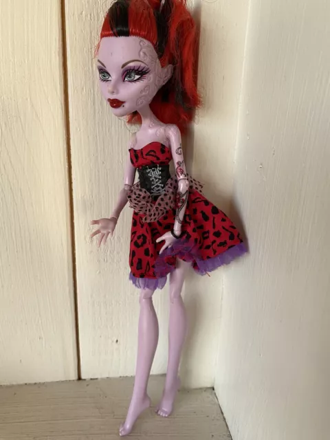 Monster High Doll - Picture Day Operetta 2
