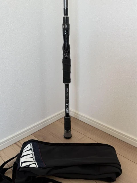 DRT ARTEX BORDERPATROL A800CMHRF Rod Combo with Bag Used