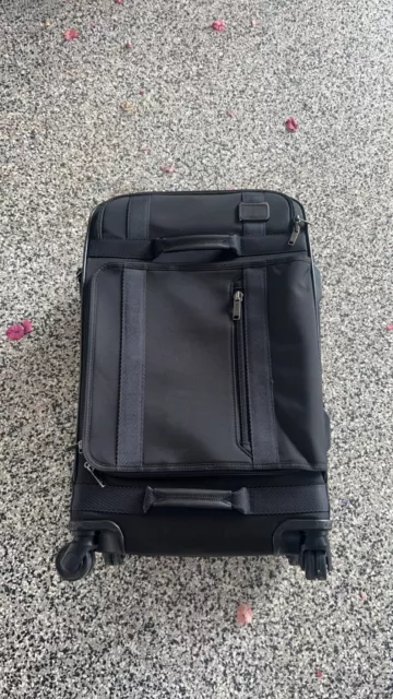 Tumi short trip Expandable 4 Wheeled Packing Case 2