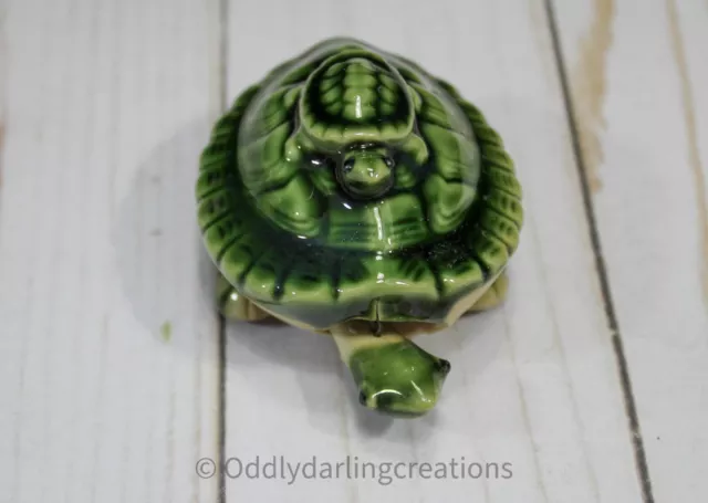 Feng Shui Stacked Turtles Ceramic Figurine Green with Bobbing Head, Tail, & Feet