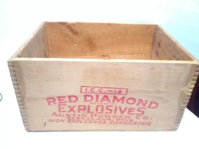 Red diamond explosives wood box, crate austin powder co. cleveland ohio Vintage