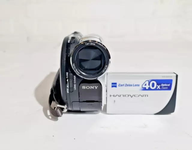 Sony Handycam DCR-DVD106 Digital Camcorder