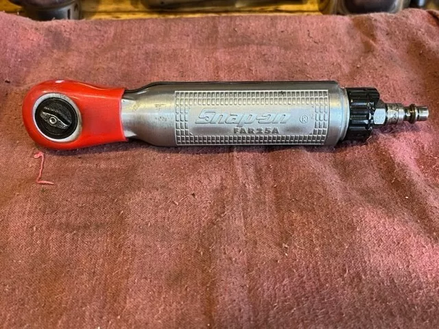 Snap-On Tools FAR25A Compact Air Ratchet 1/4" Drive 5- 25 ft lbs W/ Red Boot USA