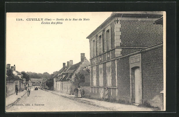 CPA Cuvilly, Sortie de la Rue du Matz, Ecoles des filles