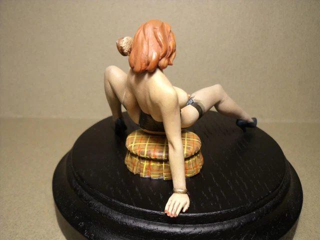 Figurine Résine 1/18 Sumati VROOM - Non Peinte - Personnage Féminin - Pour Diorama AUTOART MINICHAMPS NOREV