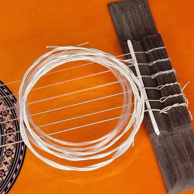 Klassische Gitarrensaiten Set mit klarem Nylon und Kupferaufwicklung (6 Stck.)